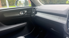 Volvo XC40 2.0 B3P Ultra Dark 5dr Auto Petrol Estate